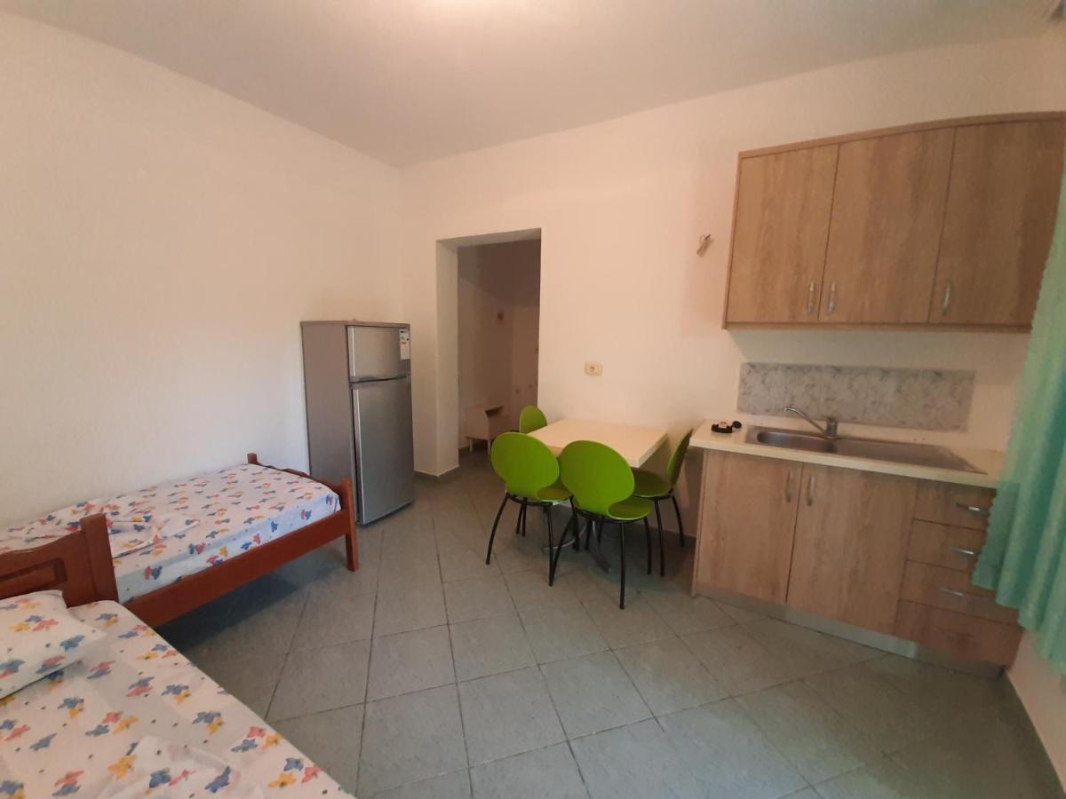 Hillside Apartments Borsh Εξωτερικό φωτογραφία