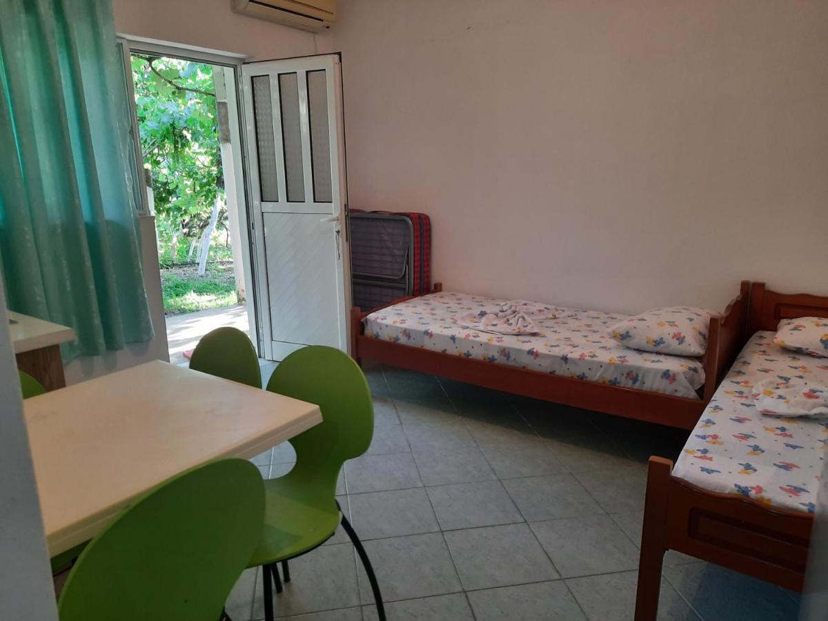 Hillside Apartments Borsh Εξωτερικό φωτογραφία