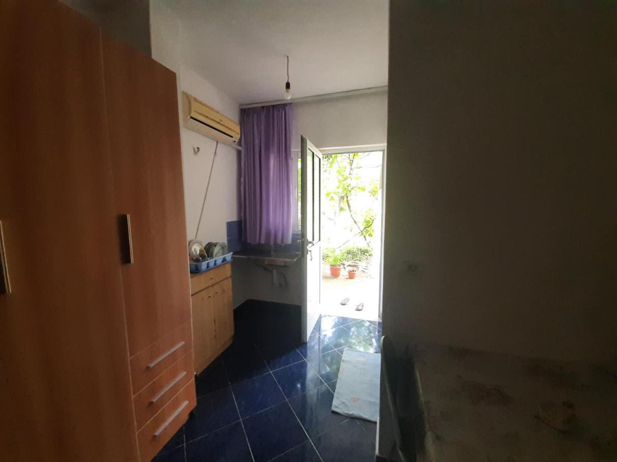 Hillside Apartments Borsh Εξωτερικό φωτογραφία